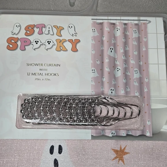 Pink Ghost Curtain Set - Picture 3 of 4